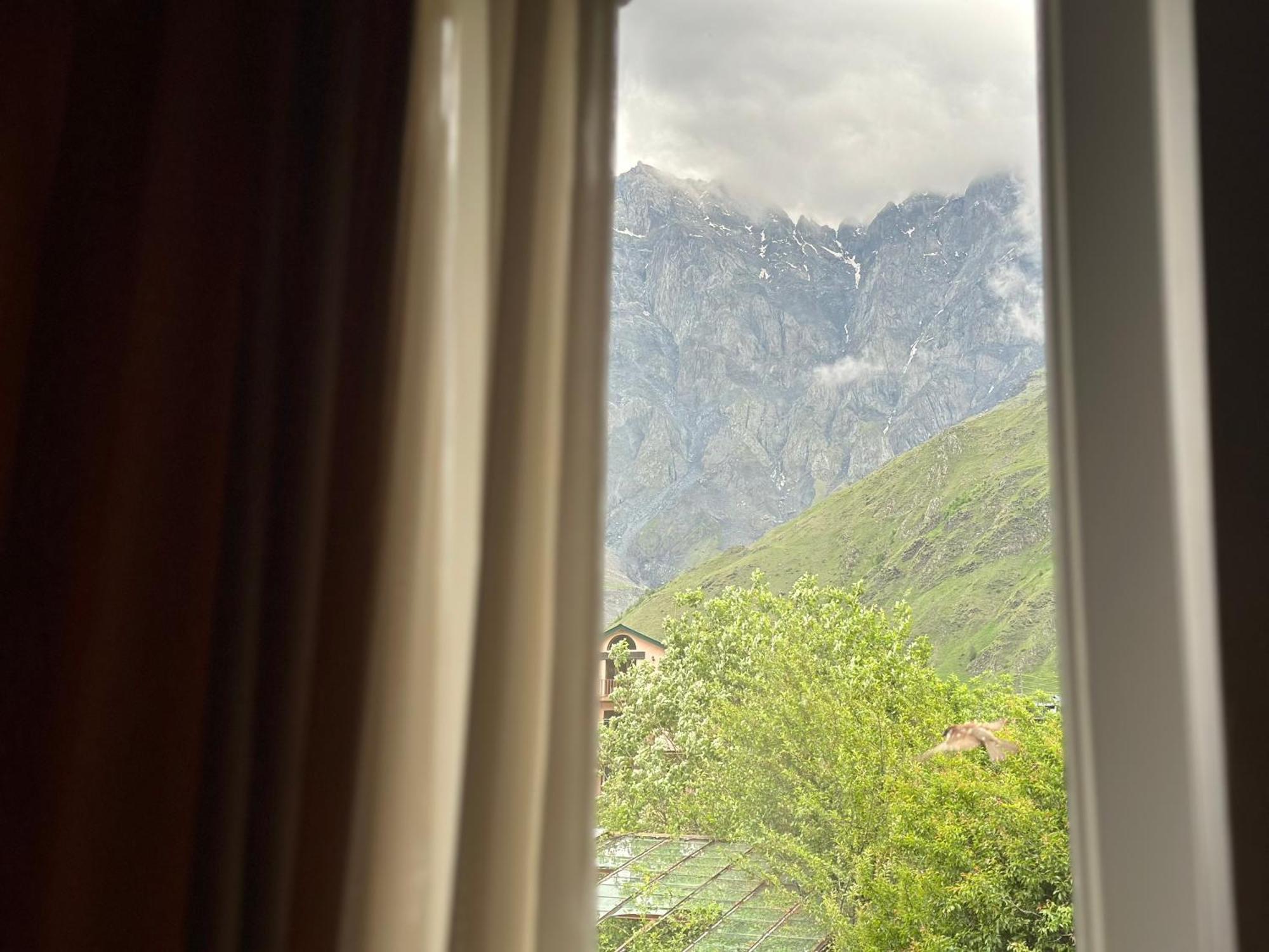 Hotel Dari Kazbegi Esterno foto