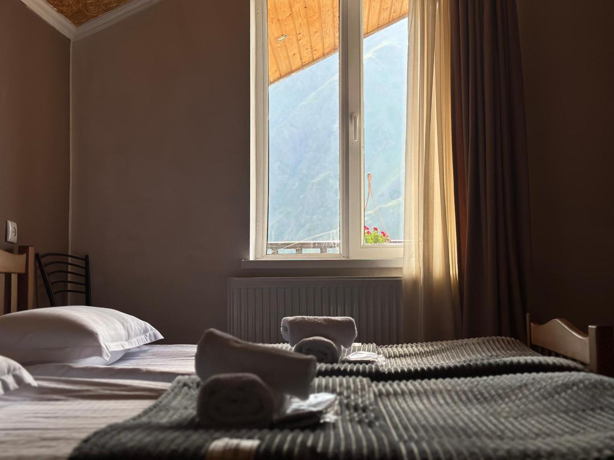 Hotel Dari Kazbegi Esterno foto