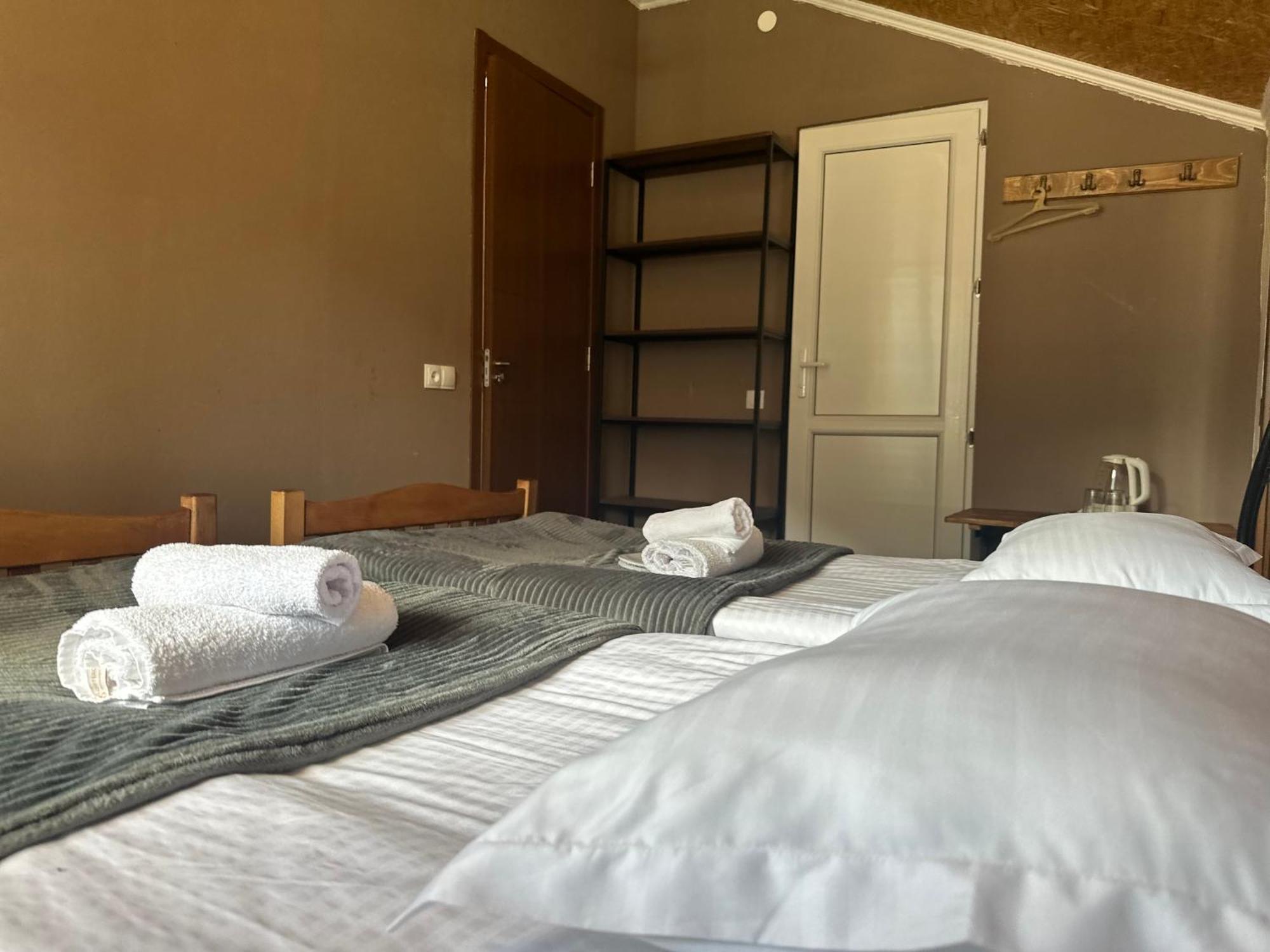 Hotel Dari Kazbegi Esterno foto