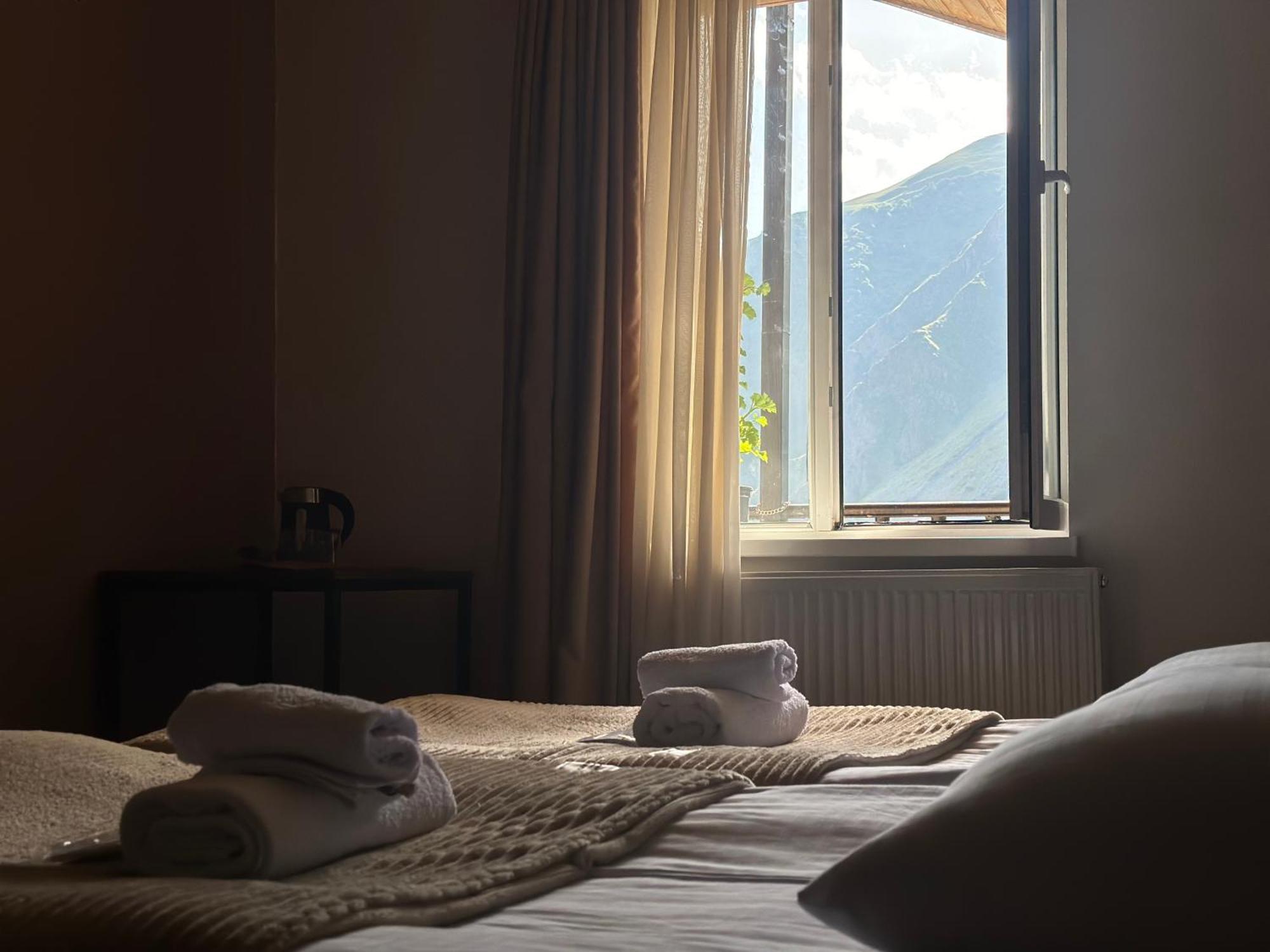 Hotel Dari Kazbegi Esterno foto