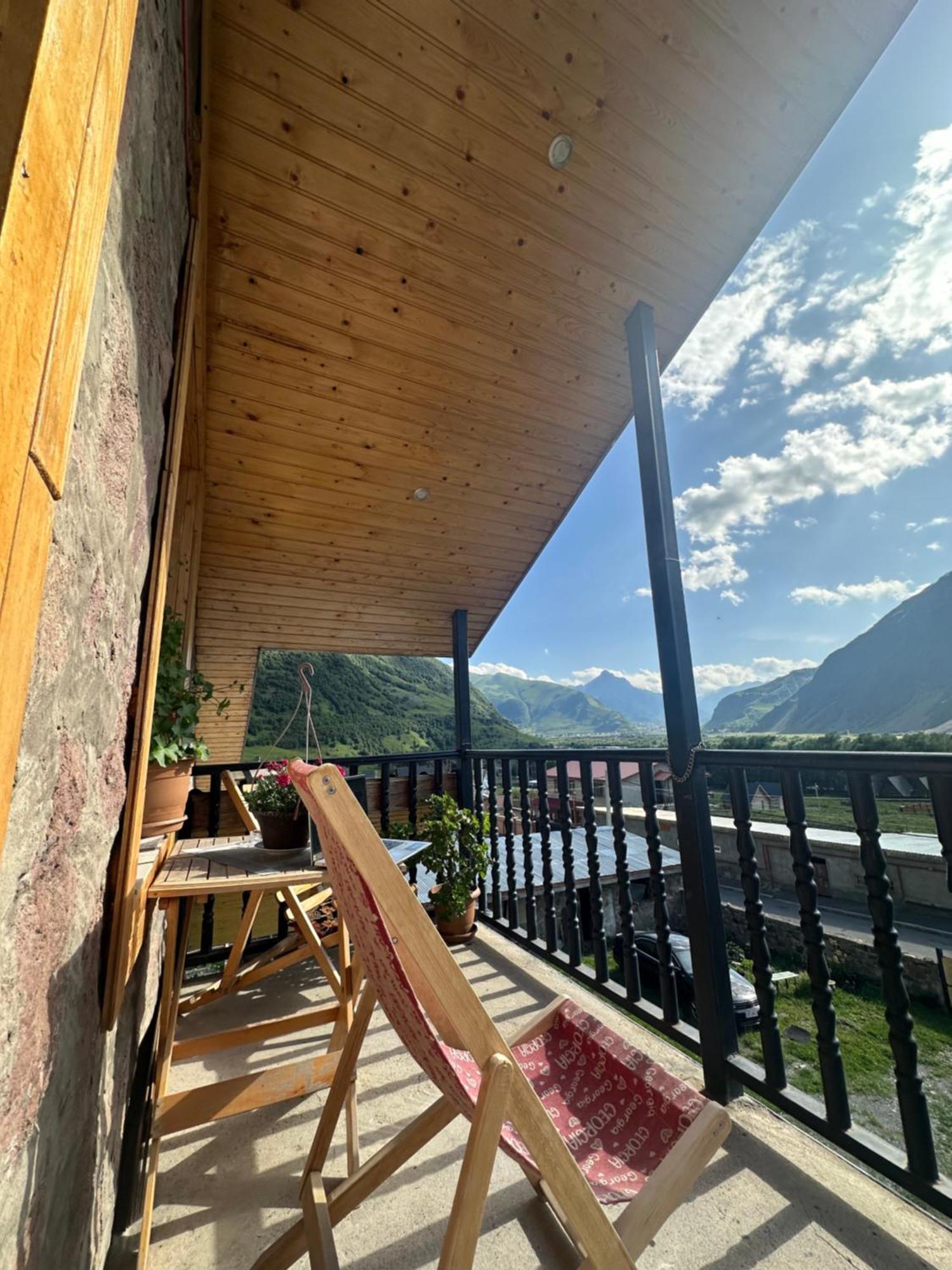 Hotel Dari Kazbegi Esterno foto